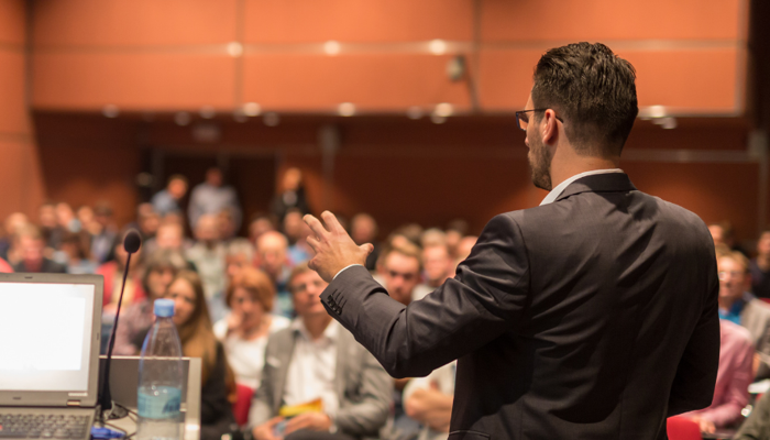 Public Speaking Yang Bagus Bisa Mebuat Kita Lebih Pede?