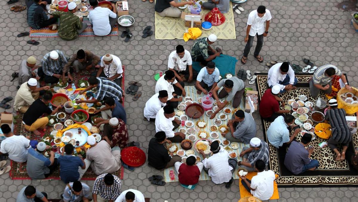 Tradisi Ngobeng Warisan Budaya Kuliner Khas Bangka Belitung