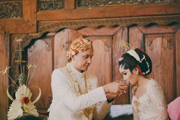 Susunan Acara Midodareni Yang Sangat Unik Bagi Pengantin Jawa