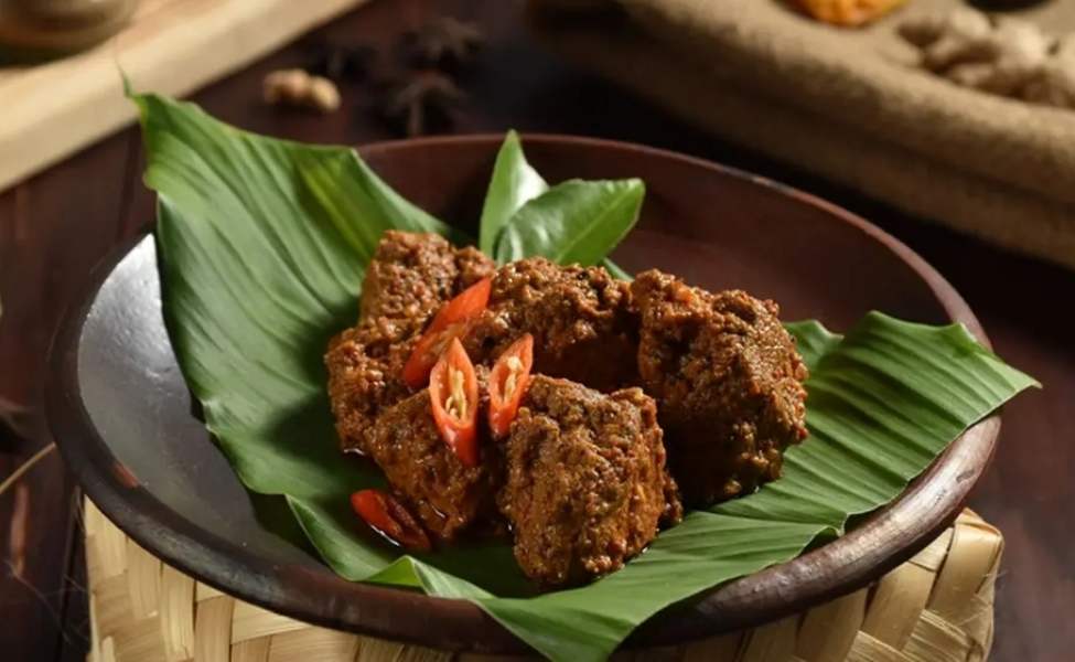 Menggugah Selera Dengan Rendang Khas Minang Yang Mendunia