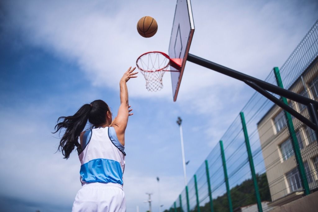 Sangat Menarik Ternyata Olahraga Basket Baik Bagi Tubuh