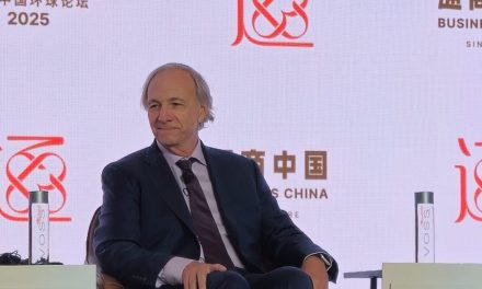 Ray Dalio Tokoh Finansial Dunia & Pendiri Bridgewater Associates