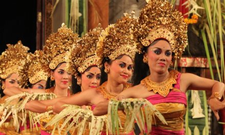 Tarian Pendet Keindahan Dan Makna Dalam Seni Tari Bali