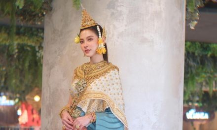 Baju Tradisional Thailand Kecantikan Dan Kebanggaan
