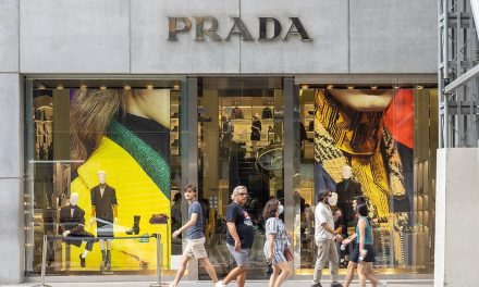 Brand Prada, Simbol Inovasi Dan Keanggunan Di Dunia Fashion