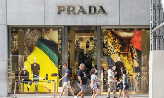 Brand Prada, Simbol Inovasi Dan Keanggunan Di Dunia Fashion