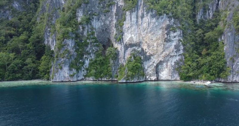 Pesona Tebing Batu
