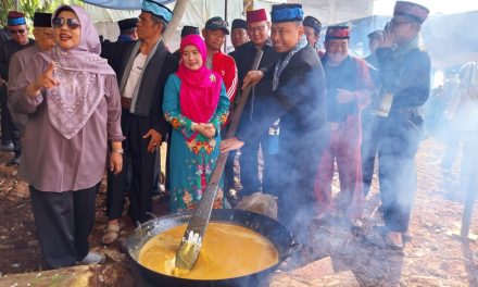 Peran Dodol Dalam Tradisi Kehidupan Masyarakat Indonesia