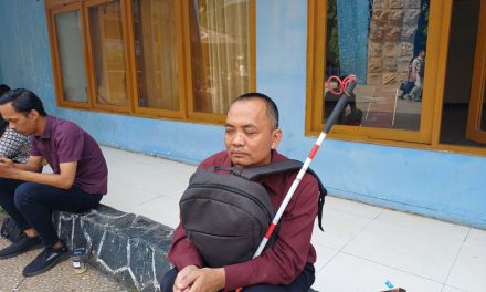 Penyandang Tunanetra Menggunakan Metode Ini Untuk Melihat