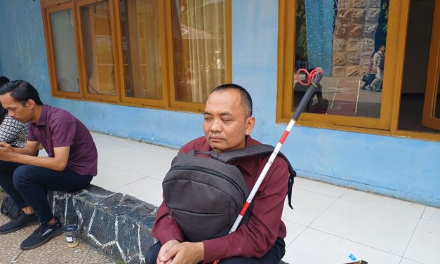 Penyandang Tunanetra Menggunakan Metode Ini Untuk Melihat