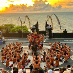 Tarian Tradisional Kecak Dari Pulau Bali Yang Populer