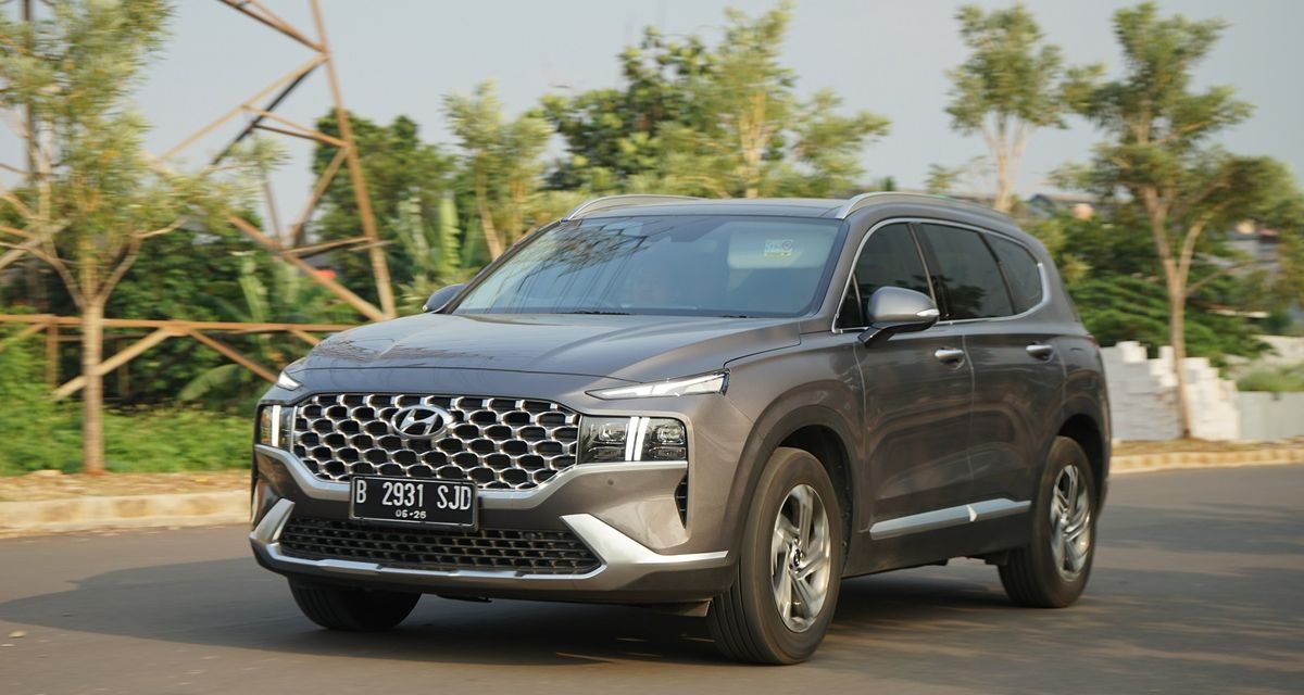 Hyundai Santa Fe Mobil Dengan Kombinasi Nyaman Dan Prestasi