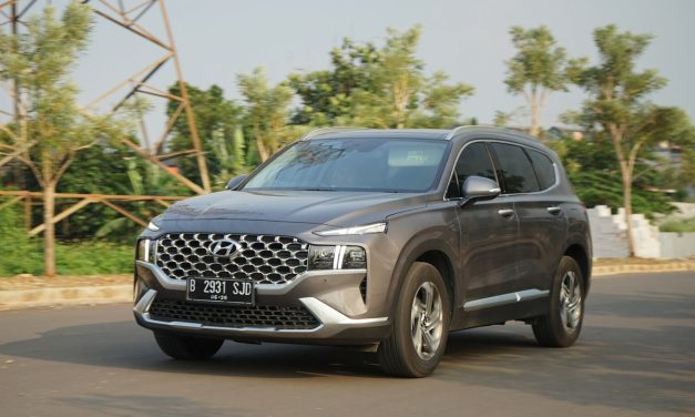Hyundai Santa Fe Mobil Dengan Kombinasi Nyaman Dan Prestasi