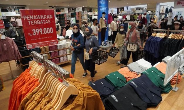 Merk Pakaian Uniqlo Asal Jepang Sepanjang Jaman
