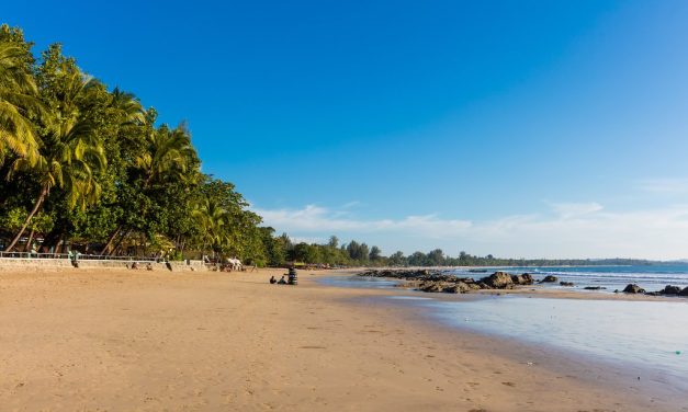 Pantai Ngapali Myanmar Pasir Putih Halus Dan Air Yang Jernih